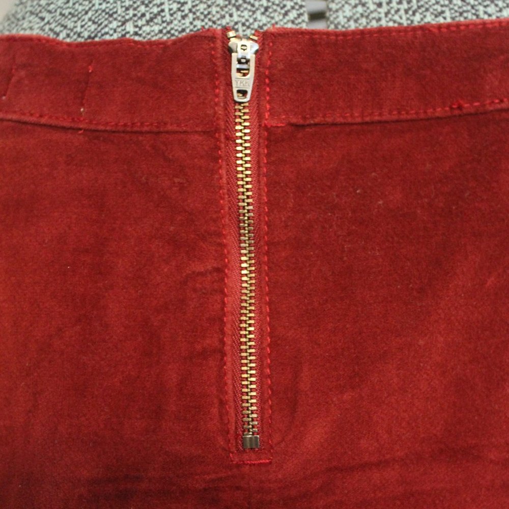 Mossimo Wine Red Velvet Mini - Picture 5 of 13